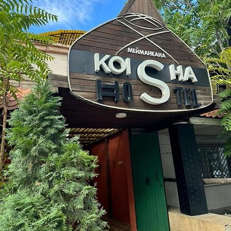 Koisha Vandrarhem Bishkek Exteriör bild